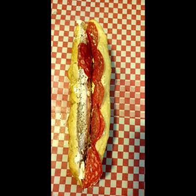 sandwich x2 salami y queso crema