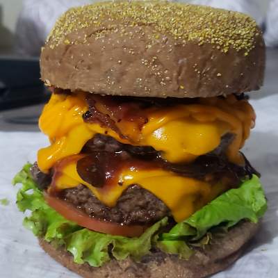 Mega cheddar