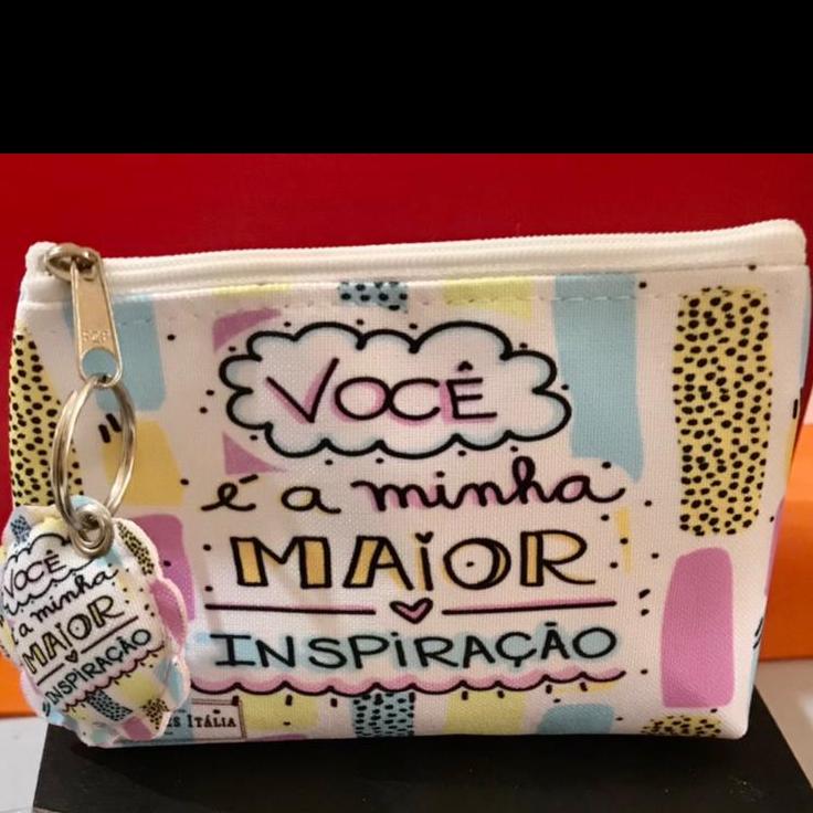 Nécessaire com chaveirinho