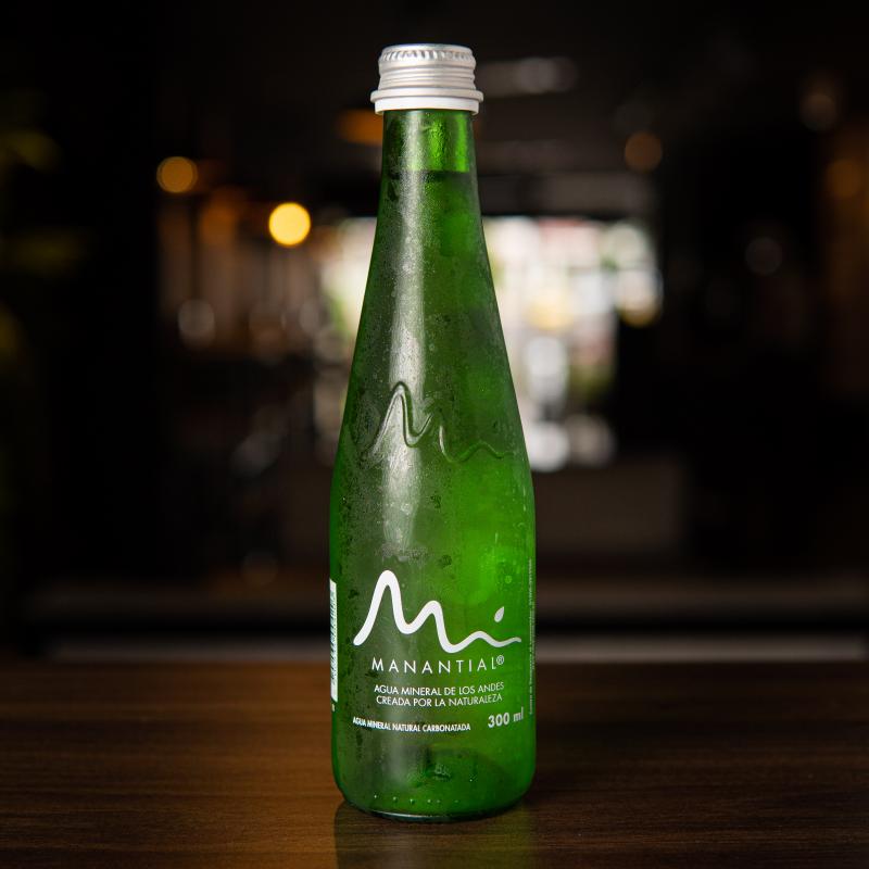 Botella de Agua Mineral con Gas