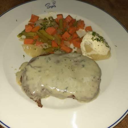 FILETE DE RES CON QUESO ROQUEFORT 250 GRS