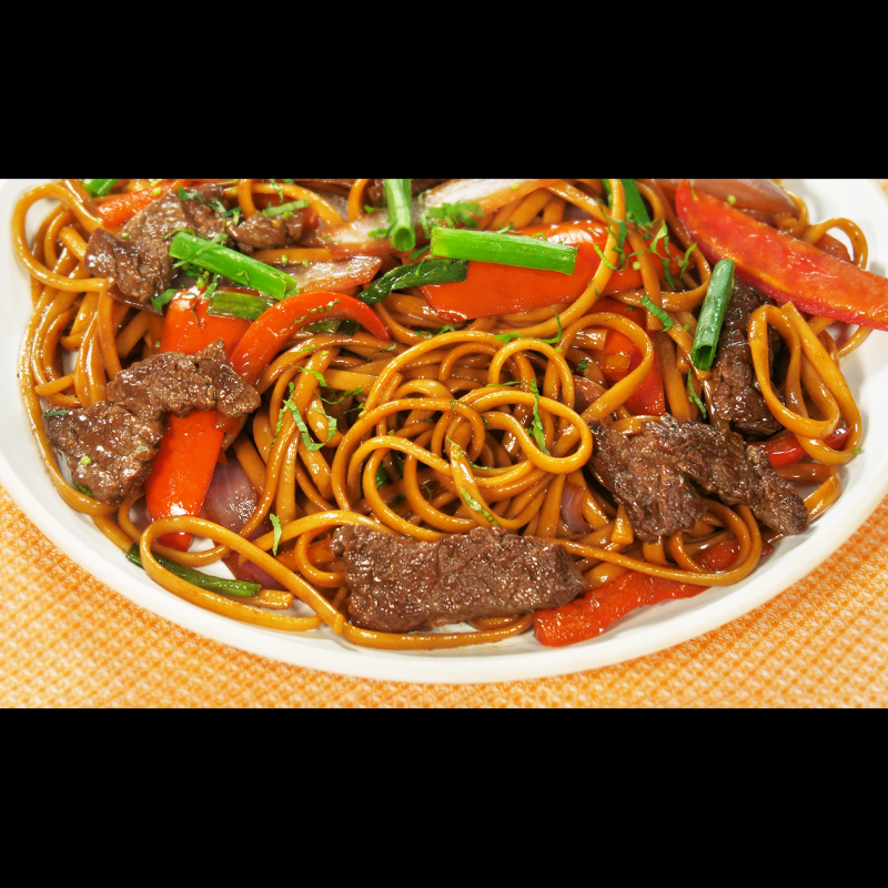 Tallarin Saltado Criollo de Chancho