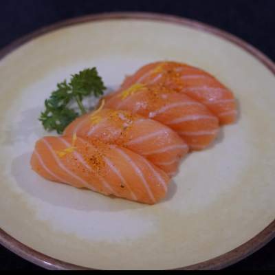 Niguiri de salmão fresh 4 unid