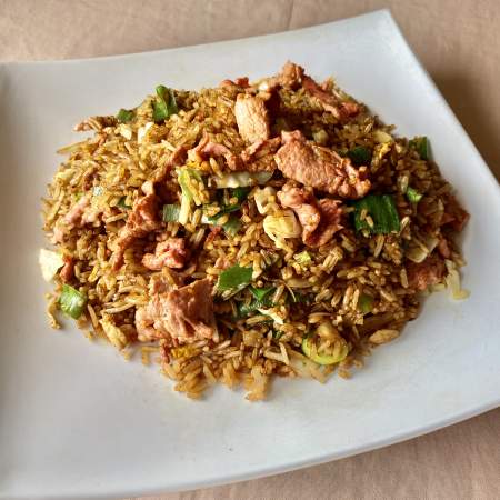 18- Arroz frito con lechón (entero)