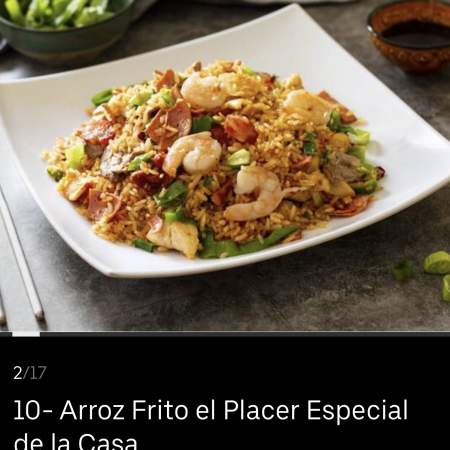 10- Arroz Especial la casa con pollo jamón lechón y camarón carne de res chorizo chino ( medio)