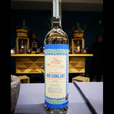 Mezcal 400 conejos espadín Joven 750 ml