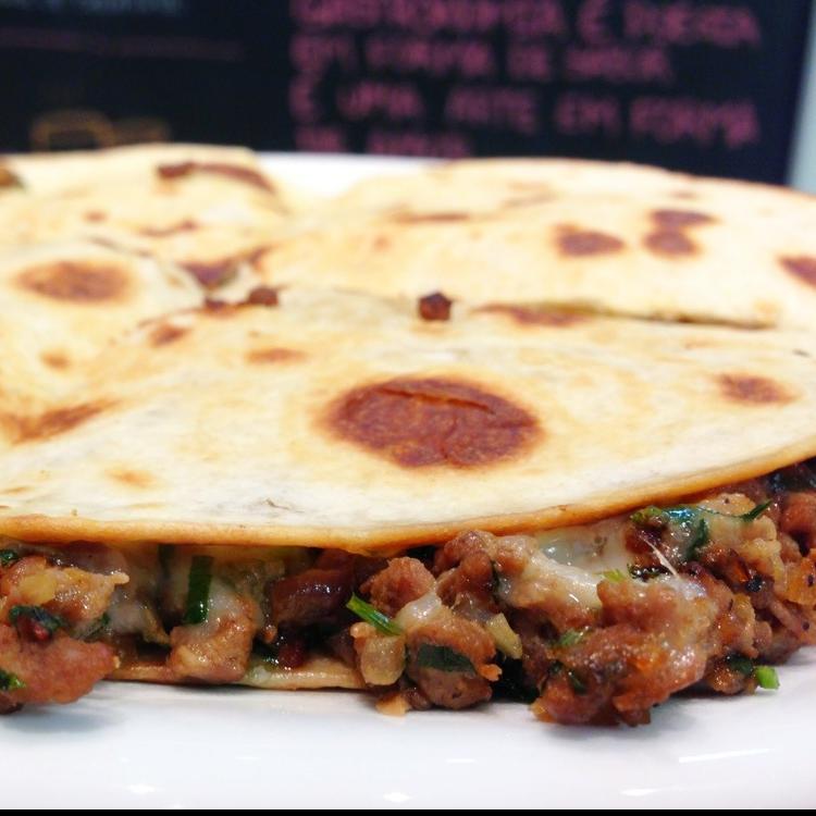 QUESADILLA DE CARNE