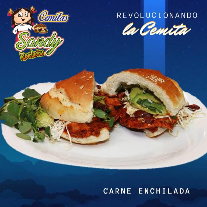 Cemita de carne enchilada