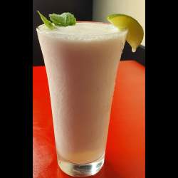 jugo natural lemonada de coco leche