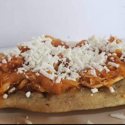 Huaraches con guisado