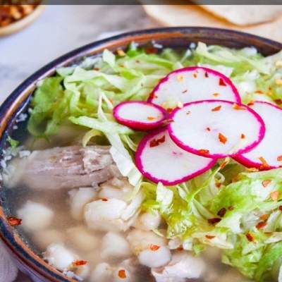 POZOLE BLANCO DE POLLO