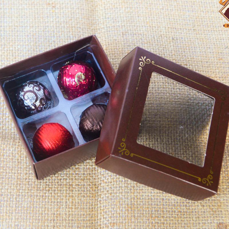 Mini Caixa com 4 Bombons Variados