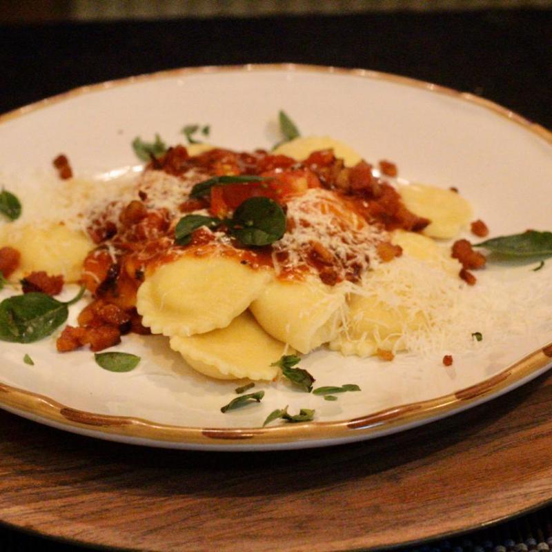 Tortelli Provolone com Damasco