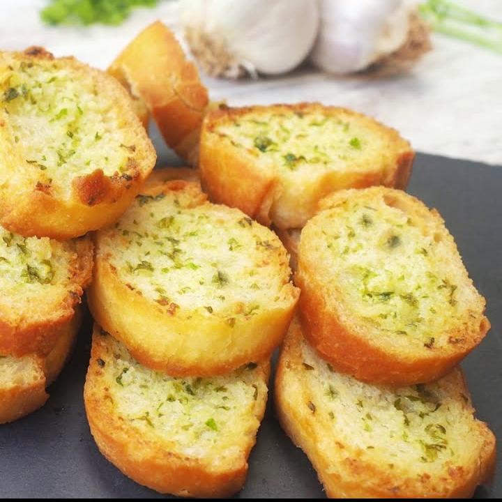 Pan al ajo (01 porción)