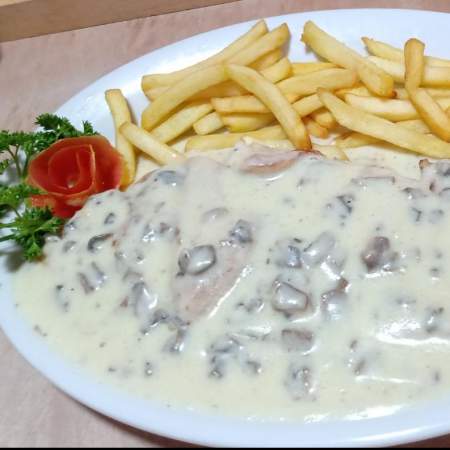 CAÑON EN SALSA DE CHAMPIÑONES