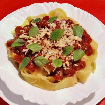 Parpadelle ao Molho Rústico de tomate