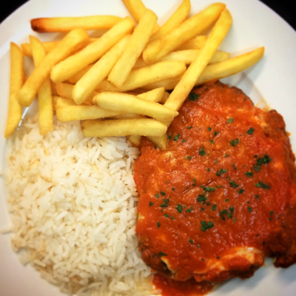 Filé de Frango à Parmegiana