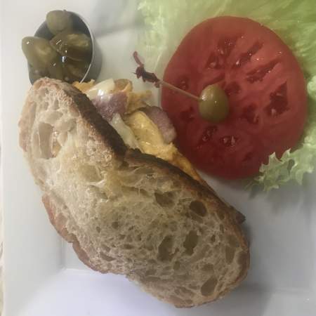 Sandwich en pan Sourdough