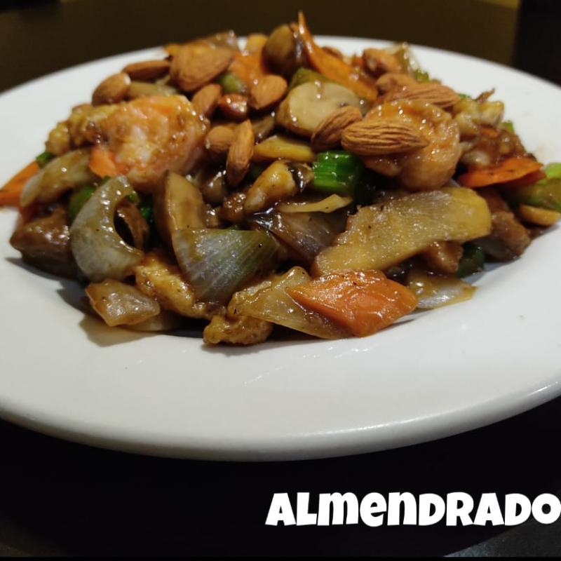 PLATILLO CON ALMENDRAS.