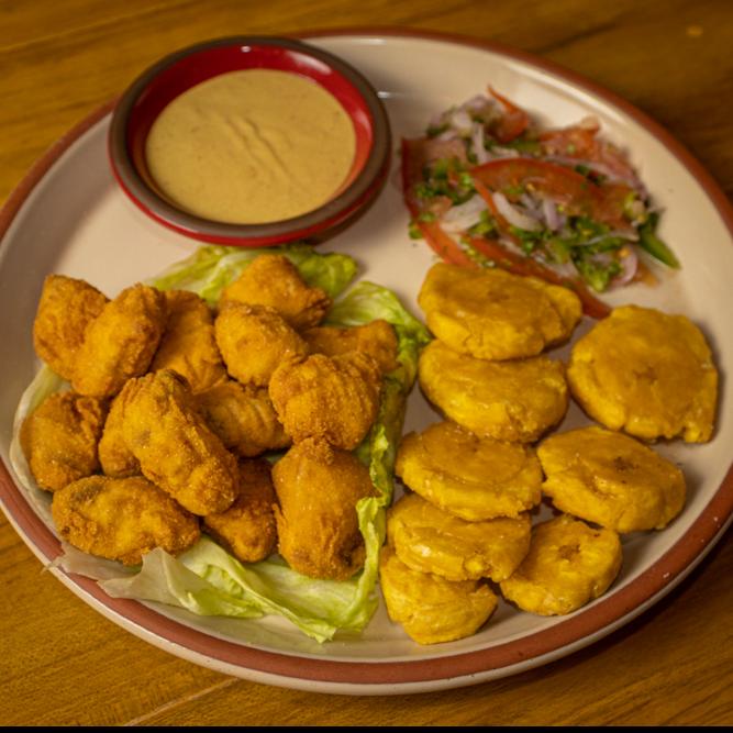 Chicharrón de pescado (dorado)
