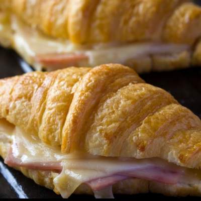 CROISSANT: JAMÓN Y QUESO