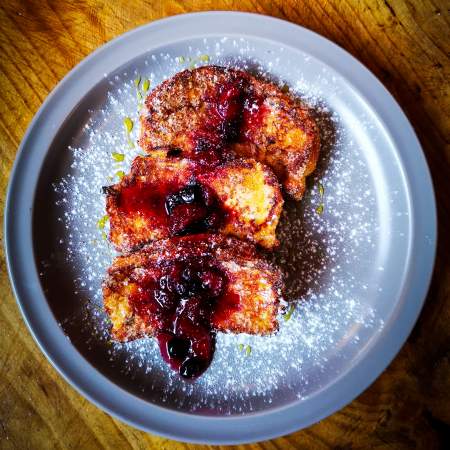 Pan Francés Caramelizado de Frutos Rojos