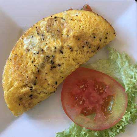 Omelete de queso + 1 Ingrediente (Mexicana,Jamon,Champiñones)