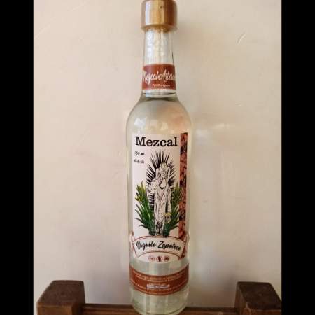 Mezcal destilado con semillas de cacao " Orgullo Zapoteco" 500 ml