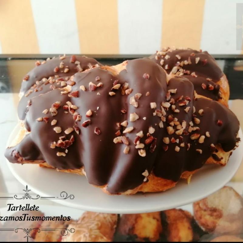 Croisant de mantequilla cubierto
