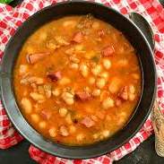 Frijoles blancos con cerdo