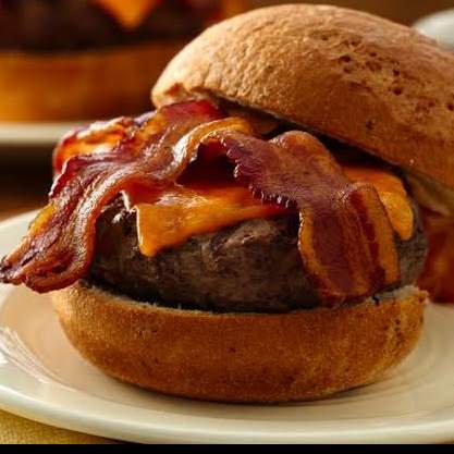 Bacon cheeseburger C/papas