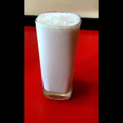 jugo natural guanabana en leche