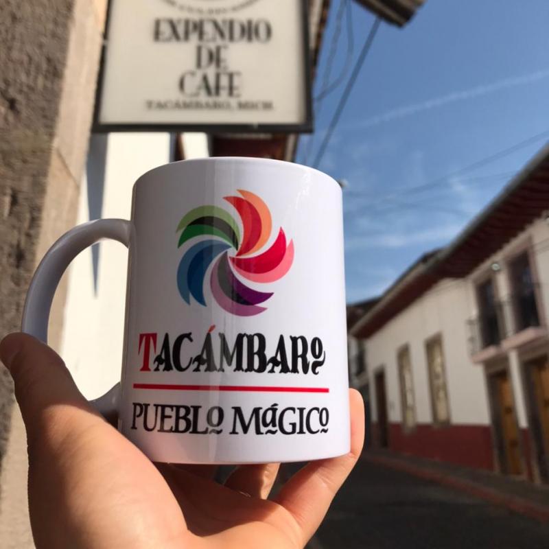Taza Blanca Pueblo Mágico