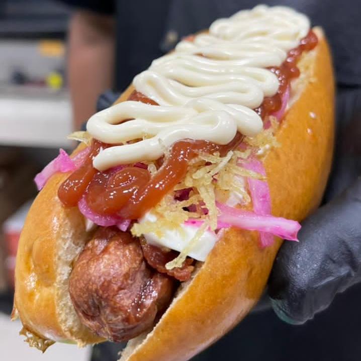 Cirino’s Hot Dog Chucrute Gourmet