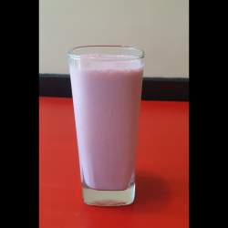 jugo natural frutos rojos leche