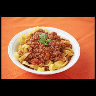 SPAGUETTI AL RAGÚ