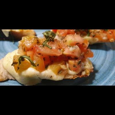 5 "bruschette Caprese"