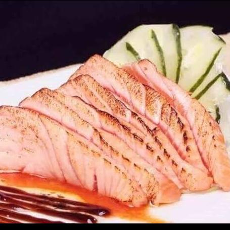 SASHIMI MAÇARICADO 6 UND.