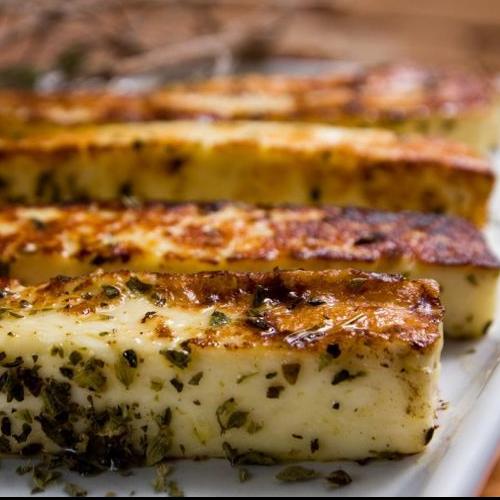 ESPETINHO DE QUEIJO COM ORÉGANO