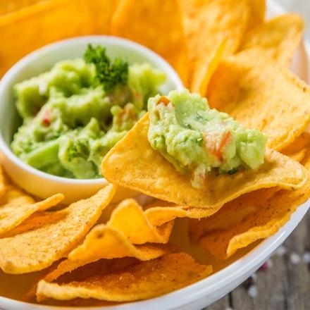 NACHOS GUACAMOLE