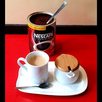 Café instantaneo y Leche 300 ml
