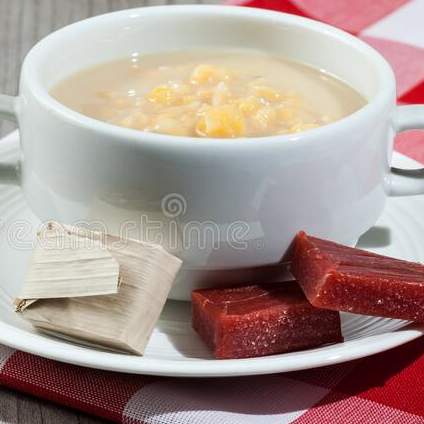 MAZAMORRA CON LECHE Y BOCADILLO