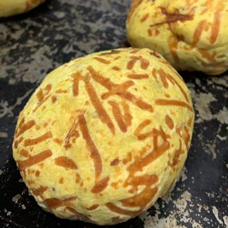 Pão de Queijo Recheado com Ricota