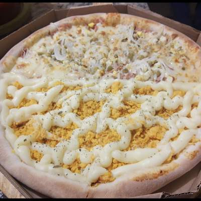 1/2 Portuguesa. 1/2 Frango com Catupiry
