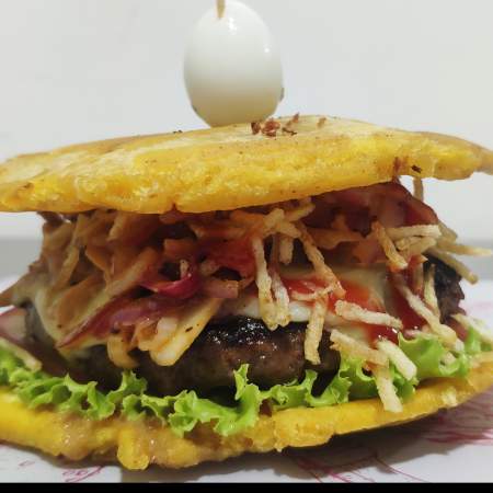 Hamburguesa Ropa Vieja en Patacon