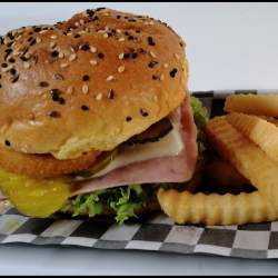 Hamburguesa pollinator + papas