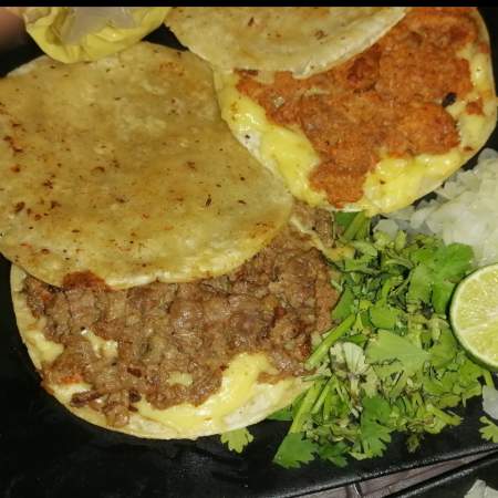 Orden de Cachetonas (Carne Asada o Adobada)