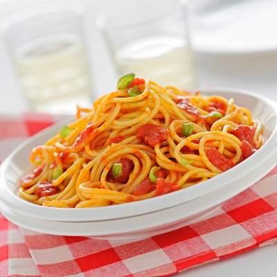 SPAGHETTI POMODORO E BASILICO