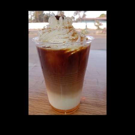 CAFÉ LATE FRIO CON SABOR