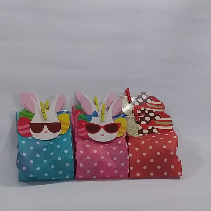 Sacolinha de Papel com Ovinhos Maciços (6 ovinhos)